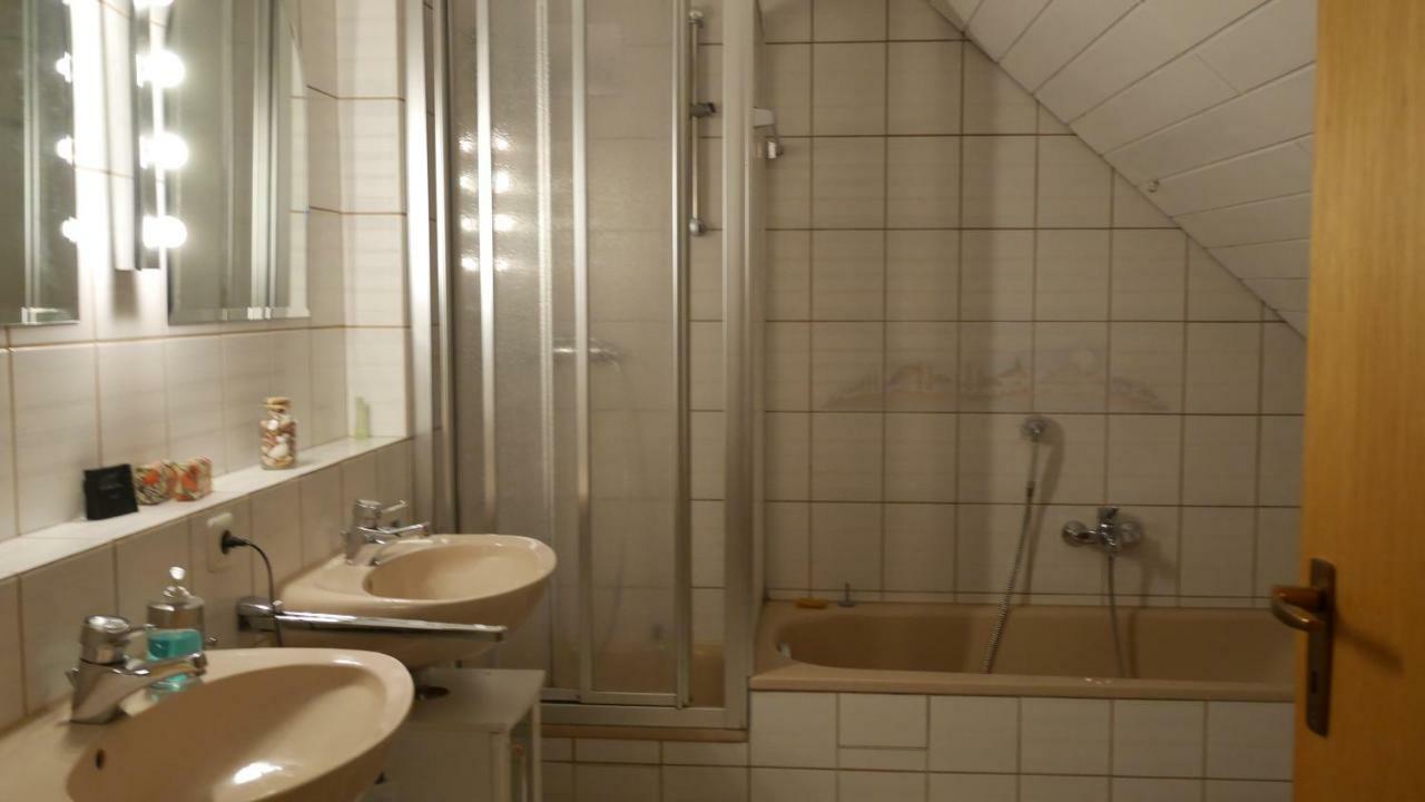 Ruhiges Zimmer Naehe Nuernberg Messe Mit Wallbox Exterior photo